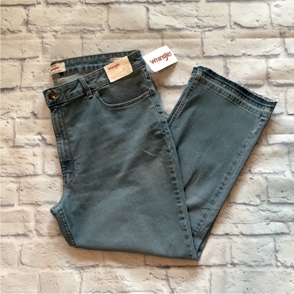Wrangler High Rise True Straight Cropped Denim Blue Jeans Plus Size 18/34 NWT - Picture 14 of 14
